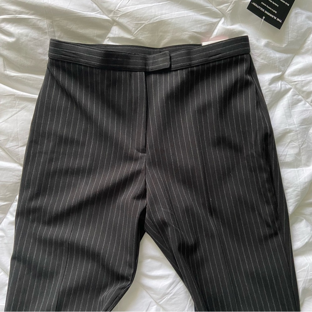 🎯 10P Sag Harbor women’s black pinstripe trousers - flattering! NWT - Picture 12 of 12